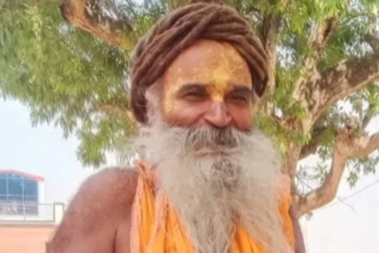 Sadhu brutally kills saint during aarti in temple
