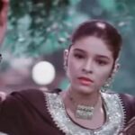 ‘ਆਖੇਂ’ ਨਾਲ ਰਾਤੋਂ-ਰਾਤ ਸਟਾਰ ਬਣੀ 90s ਦੀ ਇਹ ਹੀਰੋਇਨ, ਇੱਕ ਹਾਦਸੇ ਨੇ ਕਰੀਅਰ ਉਲਟ ਕੇ ਰੱਖ ਦਿੱਤਾ—ਅੱਜ ਦੀ ਹਾਲਤ ਕਰੇਗੀ ਹੈਰਾਨ