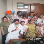 ਗਗਨਦੀਪ ਰੰਧਾਵਾ ਖ਼ੁਦਕੁਸ਼ੀ ਮਾਮਲੇ ‘ਚ ਪਰਿਵਾਰ ਨੇ ਮੰਤਰੀ ਲਾਲਜੀਤ ਭੁੱਲਰ ਨੂੰ 24 ਘੰਟਿਆਂ ਵਿੱਚ ਗ੍ਰਿਫ਼ਤਾਰੀ ਲਈ ਦਿੱਤਾ ਅਲਟੀਮੇਟਮ