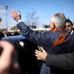 Germany ’ਚ Reza Pahlavi ’ਤੇ ਲਾਲ ਰੰਗ ਸੁੱਟਿਆ