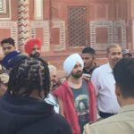 ਆਗਰਾ ਪਹੁੰਚੇ ਗਲੋਬਲ ਸਟਾਰ ਦਿਲਜੀਤ ਦੁਸਾਂਝ, ਤਾਜ ਮਹਿਲ ਦਾ ਕੀਤਾ ਦੀਦਾਰ, ਖ਼ੂਬਸੂਰਤੀ ਦੇ ਹੋਏ ਦੀਵਾਨੇ!